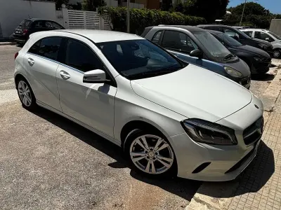Usata Mercedes A180 Executive 109 CV (80 kW) 2017 Bianco Utilitaria
