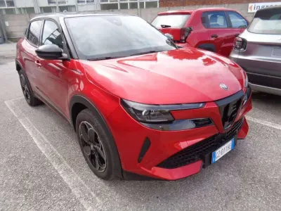 Usata Alfa Romeo Junior Edizione Speciale 61 kW (84 CV) 2025 Nero SUV