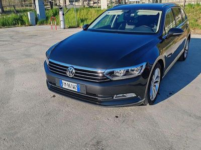 Usata VW Passat Highline 150 CV (110 kW) 2018 Grigio Station wagon
