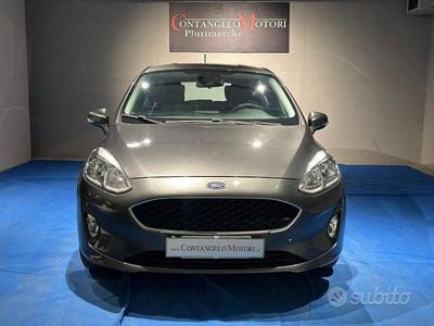 Usata Ford Fiesta 86 CV (63 kW) 2019 Grigio Utilitaria