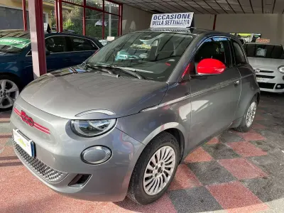 Usata Fiat 500e Red 42 kW (58 CV) 2021 Grigio medio met. Utilitaria