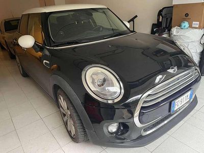 Usata Mini Cooper D Hype 116 CV (85 kW) 2016 Nero Utilitaria