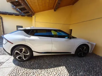 Usata Kia EV6 GT-Line 55 kW (76 CV) 2022 Bianco SUV