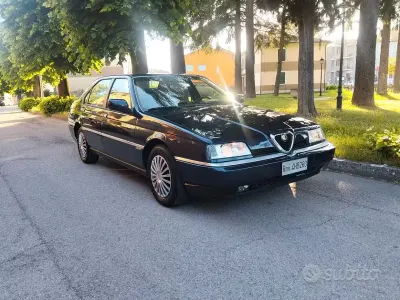 Usata Alfa Romeo 164 150 CV (110 kW) 1993 Bluazzurro Berlina