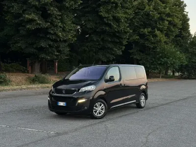 Usata Peugeot Traveller