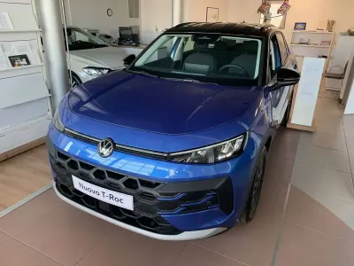 Nuova VW T-Roc Life 116 CV (85 kW) 2025 Celestial blue metallizato SUV