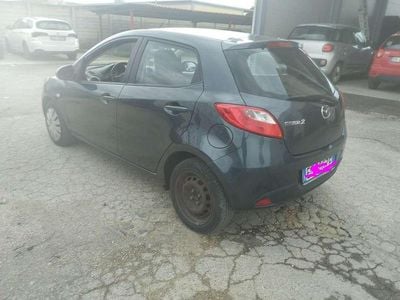 Begagnad Mazda 2 90th Anniversary 75 HK (55 kW) 2010 Halvkombi
