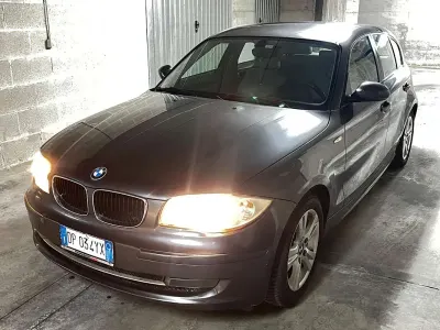 Usata BMW 118 143 CV (105 kW) 2008 Grigio Utilitaria
