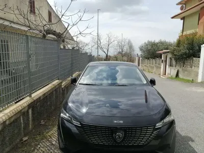 Usata Peugeot 308 Allure 131 CV (96 kW) 2023 Nero Berlina