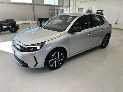 Usata Opel Corsa S 101 CV (74 kW) 2025 Kristal silver Utilitaria