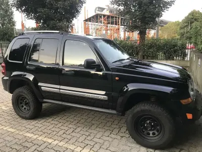 Usata Jeep Cherokee Limited 163 CV (119 kW) 2005 Nero SUV