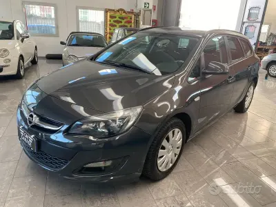 Usata Opel Astra 140 CV (102 kW) 2016 Grigio Station wagon