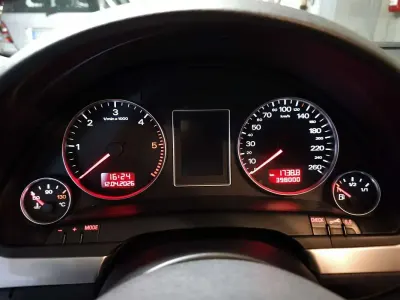 Käytetty Audi A4 Ambiente 116 HP (85 kW) 2005 Harmaa Farmari