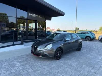 Usata Alfa Romeo Giulietta 105 CV (77 kW) 2013 Grigio Utilitaria