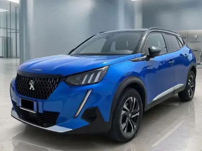 Usata Peugeot 2008 GT 130 CV (95 kW) 2023 Bluazzurro SUV