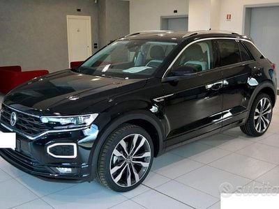 Usata VW T-Roc R-line 150 CV (110 kW) 2022 Nero SUV