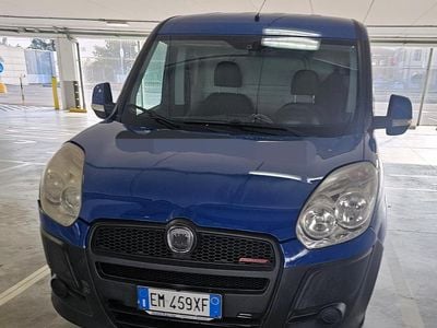 Usata Fiat Doblò 135 CV (99 kW) 2013 Blu Monovolume