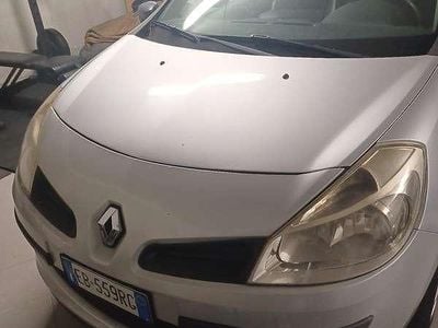 Usata Renault Clio III Rip Curl 75 CV (55 kW) 2008 Berlina
