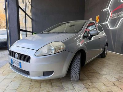 Usata Fiat Grande Punto Dynamic 65 CV (47 kW) 2006 Blu/azzurro Utilitaria