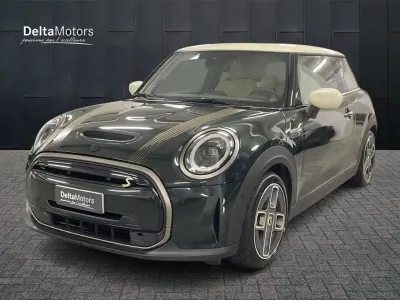 Usata Mini Cooper SE Resolute Edition 135 kW (184 CV) 2022 Verde metallizzato Utilitaria