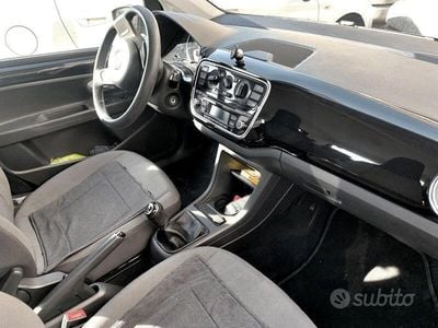 Usata VW up! 68 CV (50 kW) 2013 Nero Utilitaria
