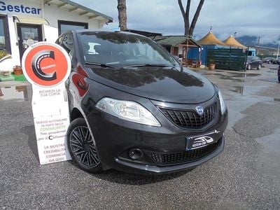 Usata Lancia Ypsilon Silver 69 CV (50 kW) 2023 Nero Utilitaria