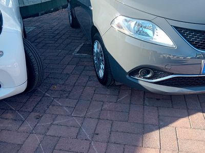 usata Lancia Ypsilon Ypsilon 1.2 69 CV 5 porte Silver