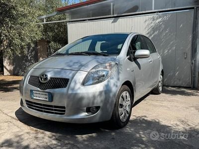 Usata Toyota Yaris 75 CV (55 kW) 2008 Grigio Berlina