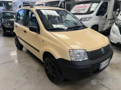 Usado Fiat Panda 4x4 60 HP (44 kW) 2004 Amarelo Citadino
