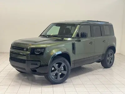 Nuova Land Rover Defender SE Dynamic 200 CV (147 kW) 2026 Woolstone green SUV
