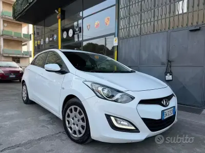 Usata Hyundai i30 Classic 90 CV (66 kW) 2014 Bianco Berlina