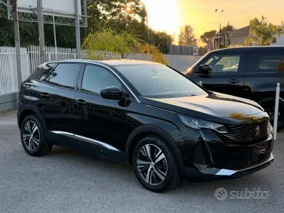 Usata Peugeot 3008 Allure 131 CV (96 kW) 2023 Nero SUV