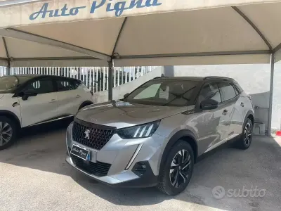 Usata Peugeot 2008 GT-line 102 CV (75 kW) 2020 Grigio SUV