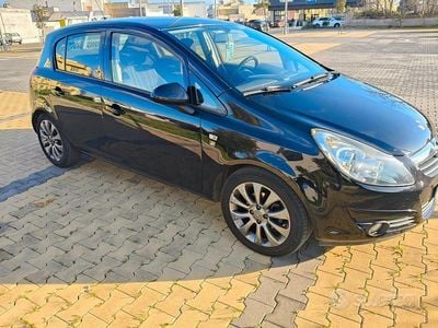 Usata Opel Corsa 2010 Nero Utilitaria