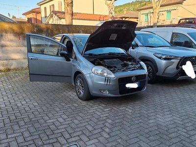 Usata Fiat Grande Punto 75 CV (55 kW) 2009 Grigio Utilitaria