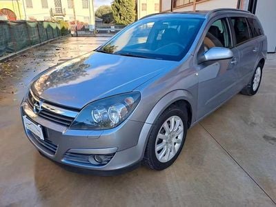 Usata Opel Astra Enjoy 89 CV (65 kW) 2008 Argento Station wagon