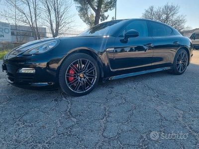 Usata Porsche Panamera 250 CV (183 kW) 2012 Nero Utilitaria