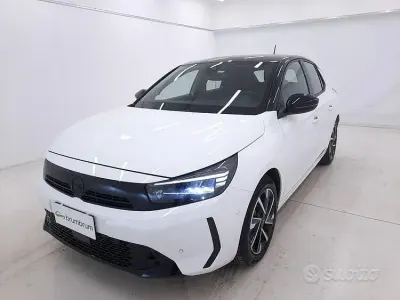 Usata Opel Corsa 101 CV (74 kW) 2025 Bianco Utilitaria