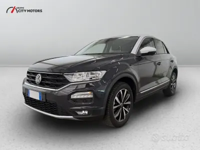 Usata VW T-Roc Business 110 CV (80 kW) 2021 Grigio SUV