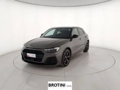 Usata Audi A1 Sportback S-Line 116 CV (85 kW) 2024 Grigio metallizzato Utilitaria