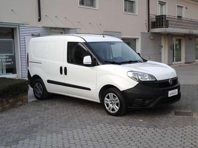 Usata Fiat Doblò 105 CV (77 kW) 2017 Bianco Monovolume