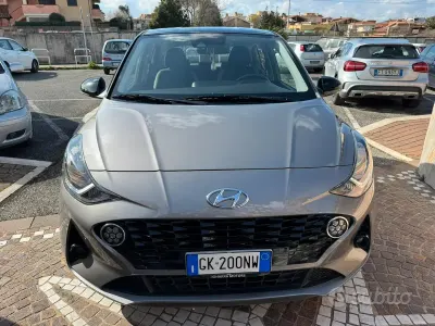 Usata Hyundai i10 67 CV (49 kW) 2022 Grigio Utilitaria