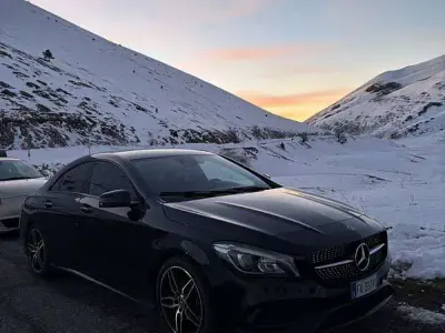 Käytetty Mercedes CLA200 Premium 136 HP (100 kW) 2017 Musta Sedan