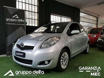 Argento Usata 2010 Toyota Yaris Sol Berlina | 4550 € (Buon prezzo)