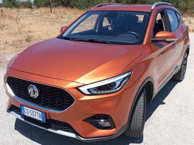 Usata MG ZS 106 CV (77 kW) 2024 Marrone Berlina