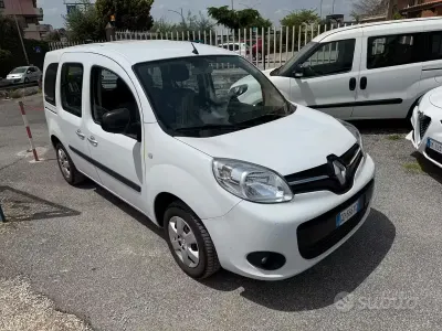 Usado Renault Kangoo Life 95 CV (69 kW) 2020 Blanco Monovolumen
