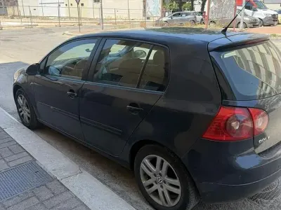 Usata VW Golf IV 105 CV (77 kW) 2006 Bluazzurro Berlina