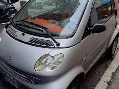 Usado Smart ForTwo Coupé 61 CV (44 kW) 2006 Gris Coupe