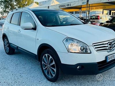 Usata Nissan Qashqai +2 Visia 114 CV (83 kW) 2009 Bianco SUV