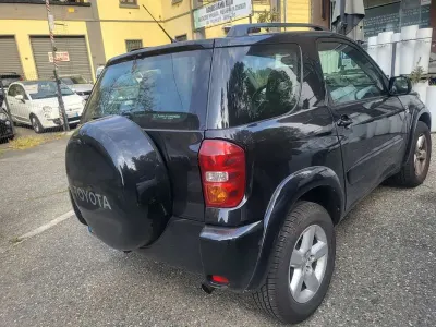 Usata Toyota RAV4 Sol 116 CV (85 kW) 2005 SUV